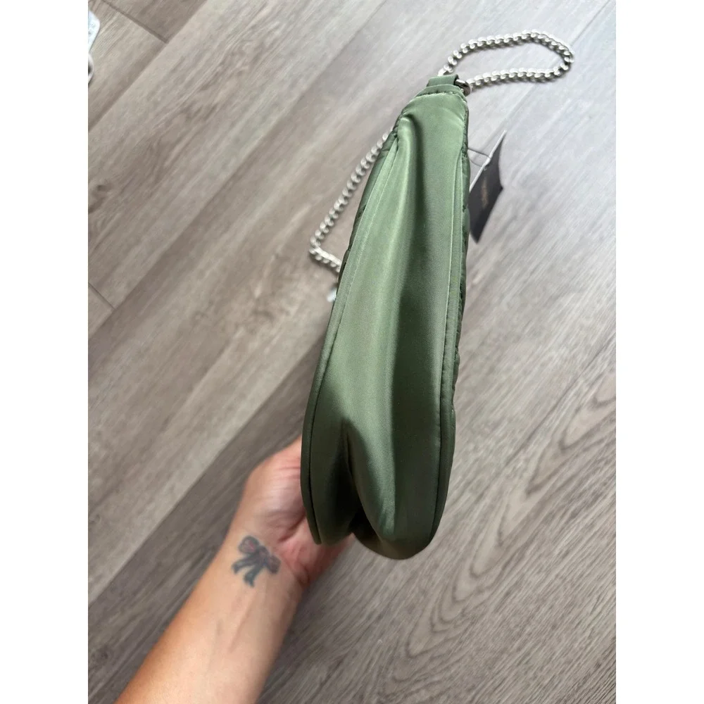Forever 21 Olive Green Quilted Nylon Crescent Crossbody Bag Silver Chain Strap - Picture 8 of 9